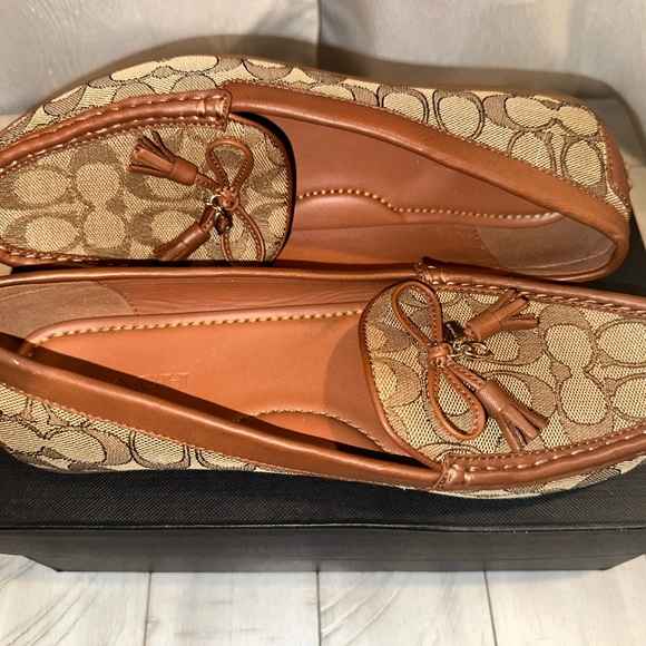 Coach Cream Loafers Flats - Picture 1 of 7